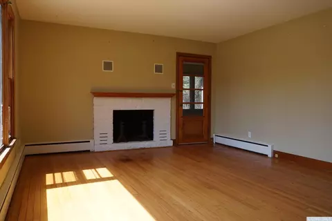 74 Broad St, Kinderhook, NY 12106 photo 4