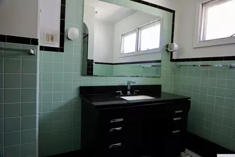 74 Broad St, Kinderhook, NY 12106 photo 9