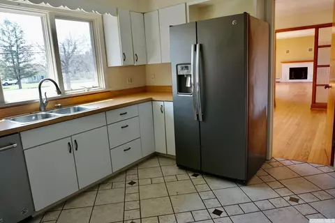 74 Broad St, Kinderhook, NY 12106 photo 8