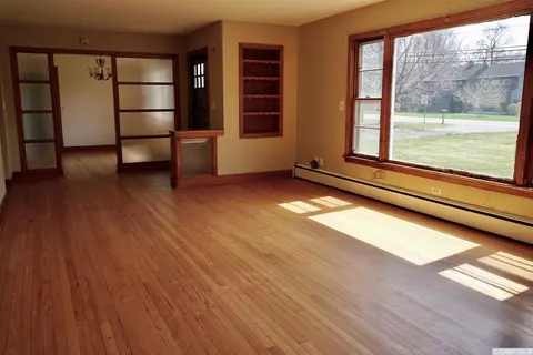 74 Broad St, Kinderhook, NY 12106 photo 3