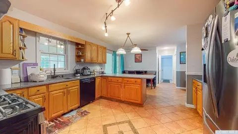 11 Davis, Poughkeepsie, NY 12603 photo 13