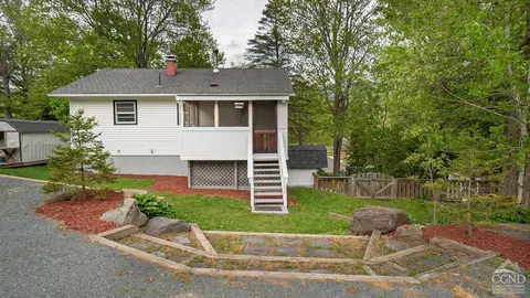 89 Maple Ave, Hunter, NY 12442
