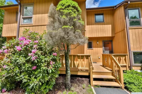 72 Hunter Dr #L4, Hunter, NY 12442