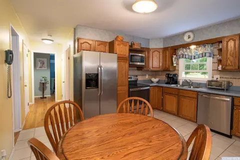 13 Catskill View Dr, Kinderhook, NY 12106 photo 8
