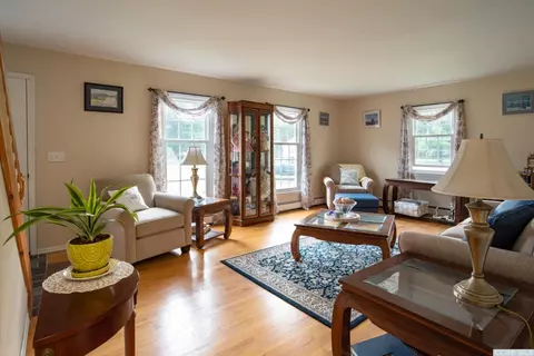 13 Catskill View Dr, Kinderhook, NY 12106 photo 5