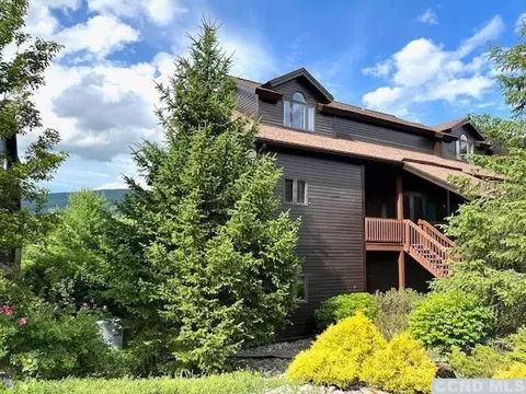 73 Liftside Dr #B1, Hunter, NY 12442