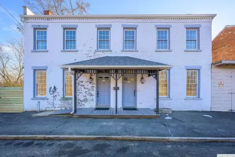 19 20 Brick Row, Athens, NY 12015