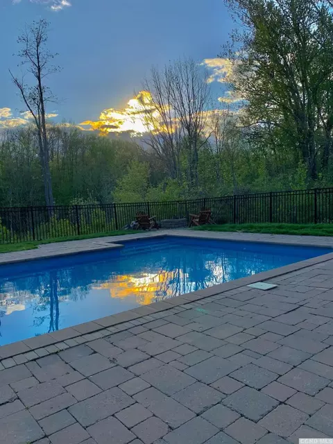 33 Brookhaven Ln, Glenmont, NY 12077 photo 54