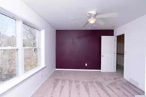 33 Brookhaven Ln, Glenmont, NY 12077 photo 35