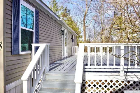 131 Rymrock Rd #27, Kingston, NY 12401