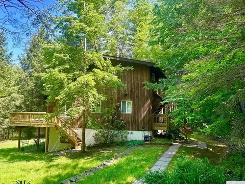 28 Boulder Ridge Rd, Windham, NY 12496