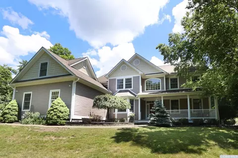 94 Huyler, Hyde Park, NY 12538