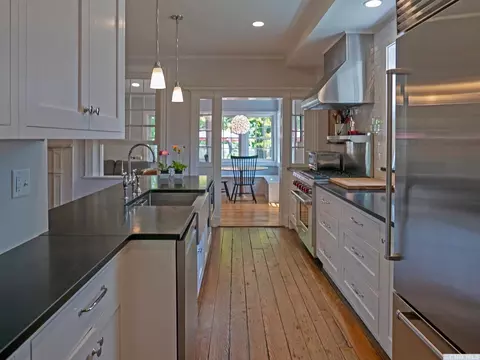 13 Hudson St, Kinderhook, NY 12106 photo 8