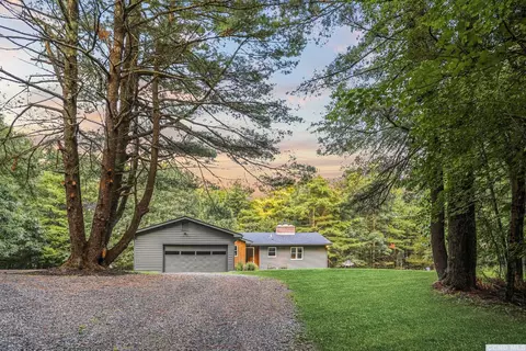 2428 County Route 21, Kinderhook, NY 12106