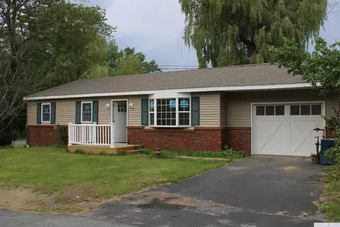 36 Birk St, Acra, NY 12405