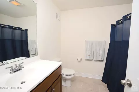 40 Kendall Dr, Bethlehem, NY 12054 photo 18