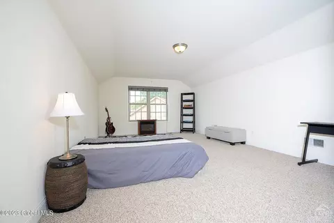 40 Kendall Dr, Bethlehem, NY 12054 photo 25