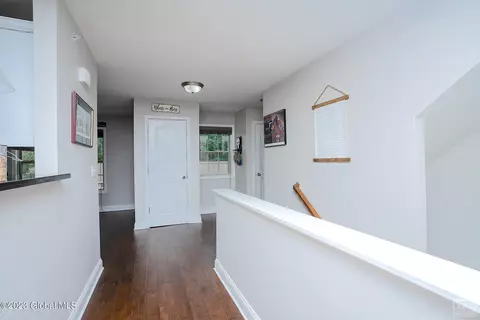40 Kendall Dr, Bethlehem, NY 12054 photo 13