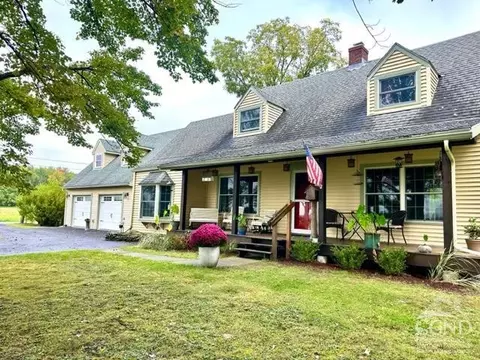 10 Beecher Rd, Coxsackie, NY 12051