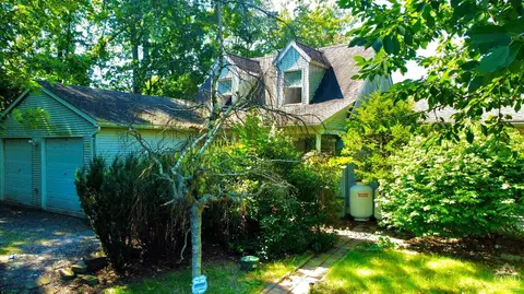 26 Mulvin Dr, Lake Katrine, NY 12449