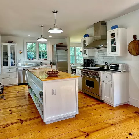 46 White Barn Rd, Copake, NY 12516 photo 2