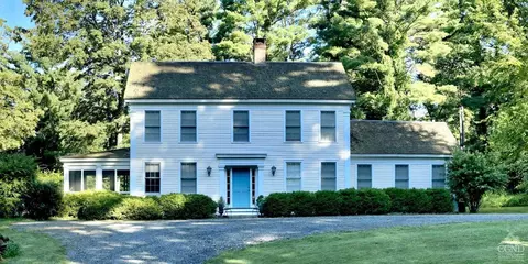 46 White Barn Rd, Copake, NY 12516