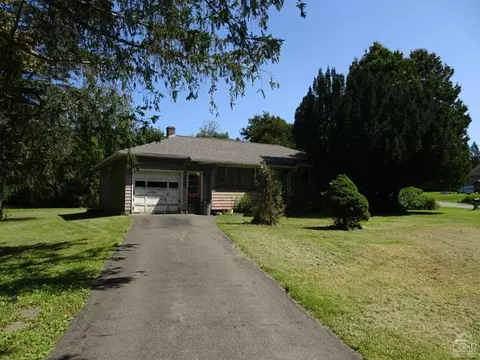245 Elliot Rd, East Greenbush, NY 12061