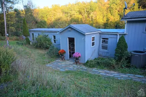203 Tool House Rd, Catskill, NY 12414