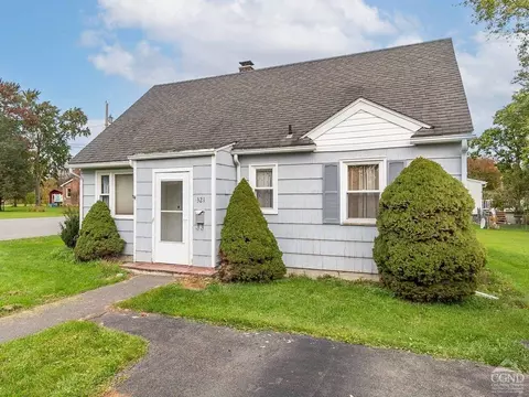 321 Grandview Ave, Catskill, NY 12414