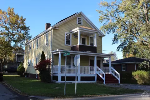 2 E Marie St, Hudson, NY 12534