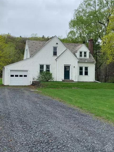 2063 Route 9w, Selkirk, NY 12158