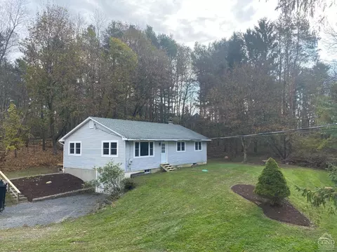 119 Black Grocery Rd, Hillsdale, NY 12529