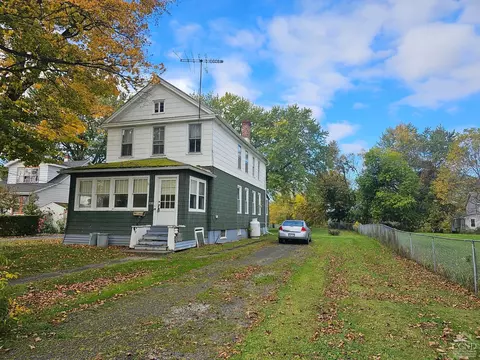 6615 W Atlantic Ave, Hudson, NY 12534