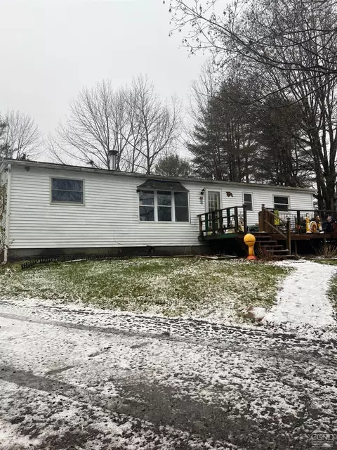 87 County Route 410, Westerlo, NY 12193