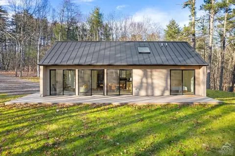 249 Blackhead Mountain Rd, Round Top, NY 12473