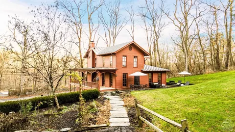 163 Hudson Ave, Stockport, NY 12534
