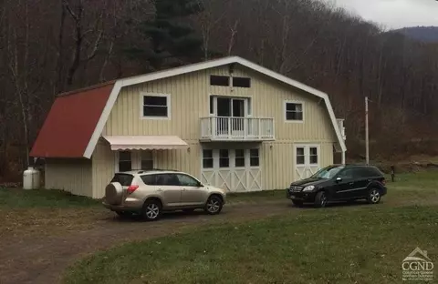 188 Diamond Notch Rd, Lanesville, NY 12450
