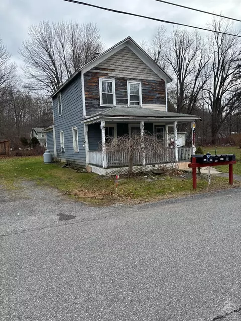 3516 New St, Valatie, NY 12184