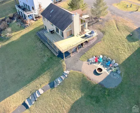42 Greensburgh Ct, Athens, NY 12015