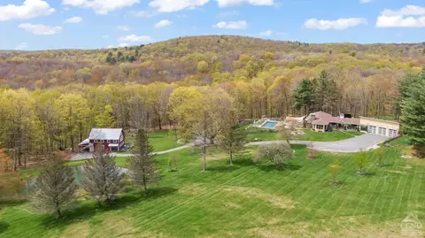 638 Rodman Rd, Hillsdale, NY 12529