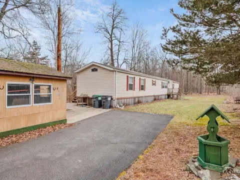 733 Potic Mountain Rd, Catskill, NY 12414 photo 2
