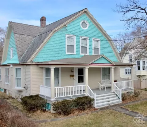 8 Prospect St, Coxsackie, NY 12051
