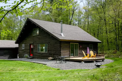 12062 Route 22, Austerlitz, NY 12017