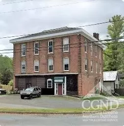 4 Main St, New Lebanon, NY 12125