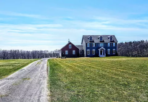 68 Webb Rd, Hudson, NY 12534