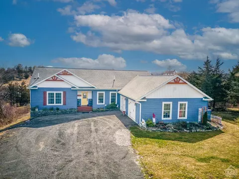 26 Fox Run Rd #308, Athens, NY 12015