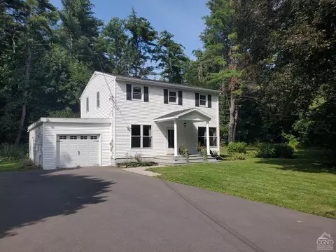 3671 County Route 51, Hannacroix, NY 12087