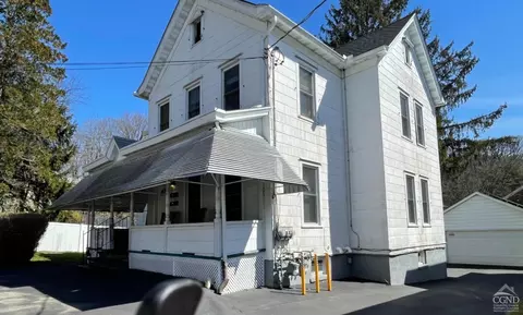 60 2nd Ave, Kingston, NY 12401