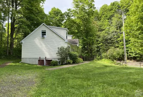 6 Hapeman Hill Rd, Red Hook, NY 12571 photo 2