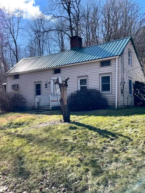 6 West St, Millerton, NY 12546